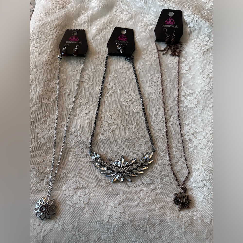 Paparazzi Jewelry Sets!!! Lot of 3!!!